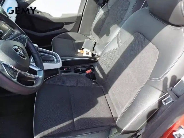 Renault Clio e-tech 140 — photo 9