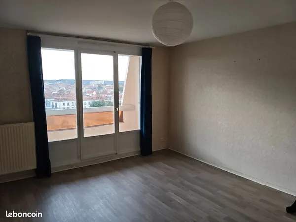 Appartement F1 Vichy centre