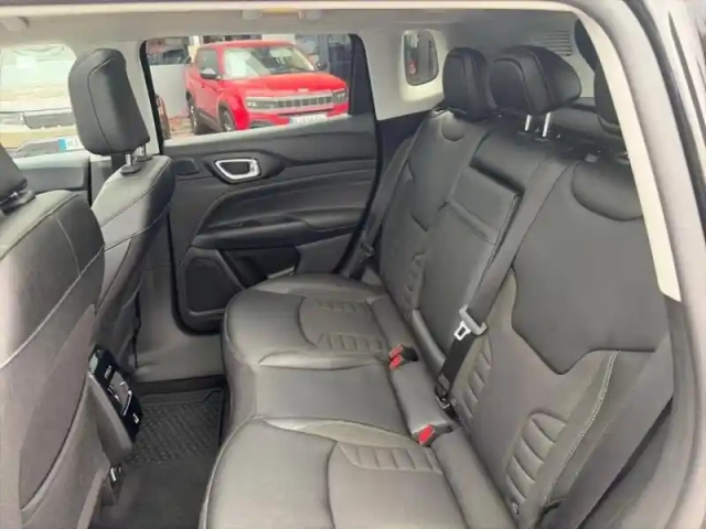 Jeep Compass 1.3 turbo t4 240ch phev 4xe north star at6 eawd — photo 10