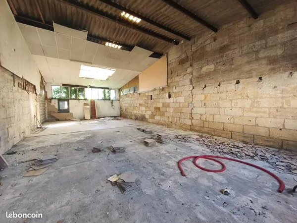 Maison 1 pièce 105 m²