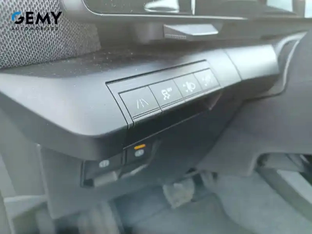 Renault Megane e-tech ev40 130ch standard charge — photo 33