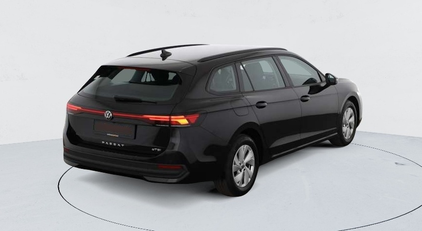 Volkswagen Passat — photo 7