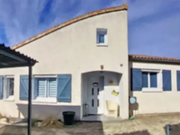 Maison sur sous sol 4 chambres Beaulieu sous bressuire