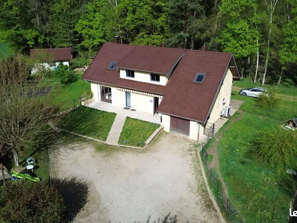 Maison 170m² sur terrain de 8852m²