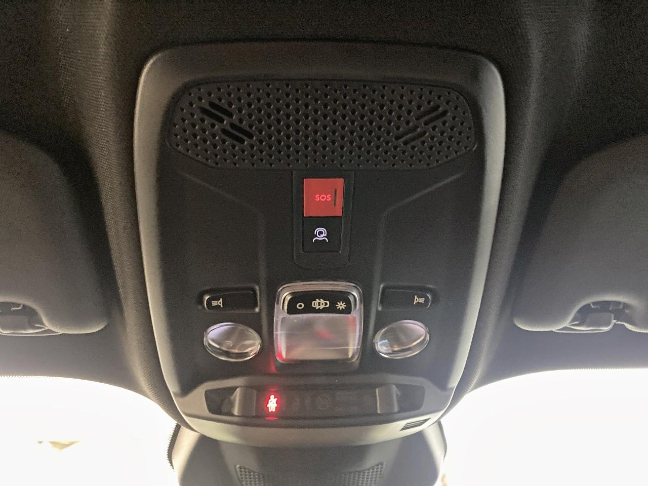 Peugeot 2008 hybrid 145 ch e-dcs6 allure — photo 19