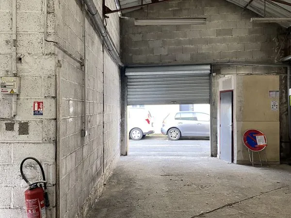 Local professionnel ou Futur Loft / Gare - Centre