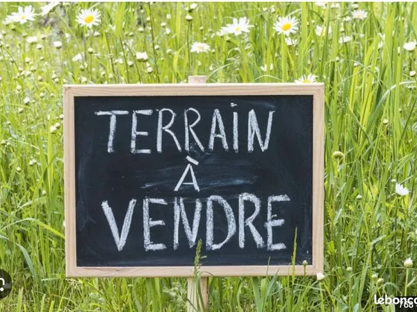 A vendre terrain à bâtir