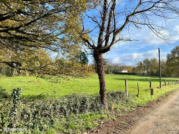 Terrain 3800 m² PONT-DE-LARN
