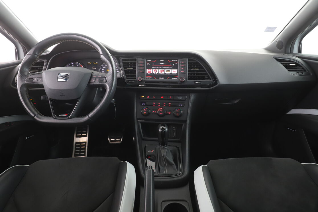 Seat Leon ST 2.0 TSI Cupra DSG6 — photo 11