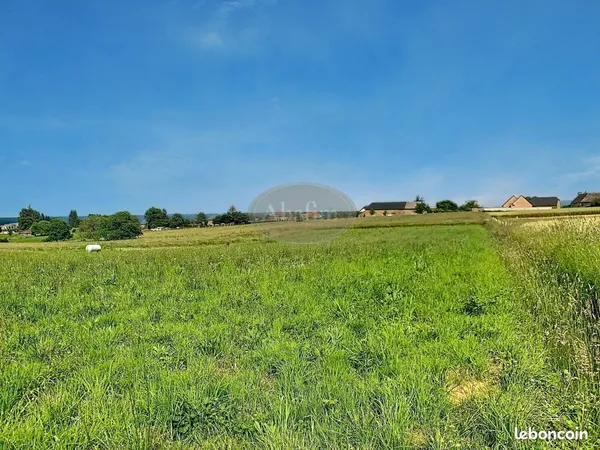 Terrain 4800 m² Luc