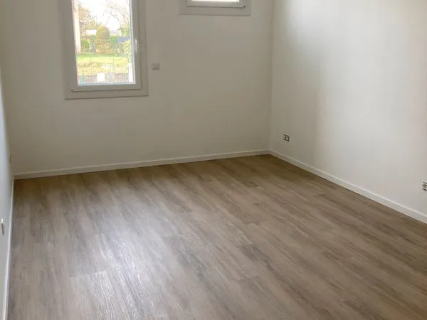 Bureau et espace de travail Location L'Union  17m² 550€