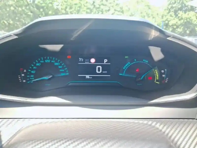 Peugeot 208 hybrid 110 ch e-dcs6 — photo 30