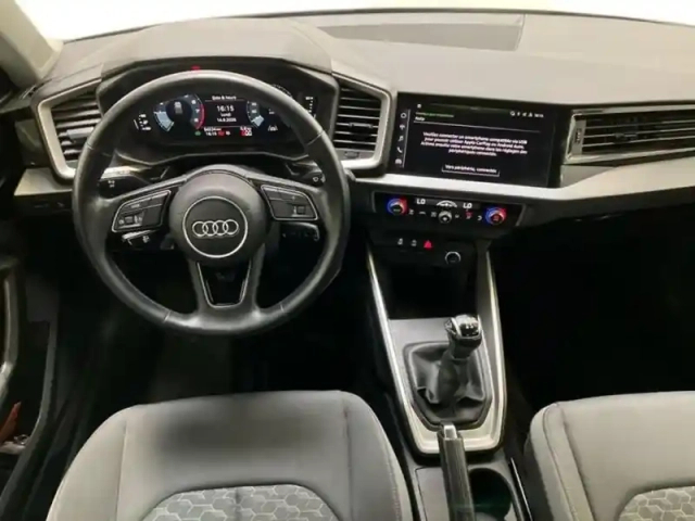 Audi A1 25 tfsi 95 ch bvm5 advanced — photo 8