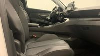 Peugeot 3008 HYBRID 225ch Allure Pack e-EAT8 — photo 15