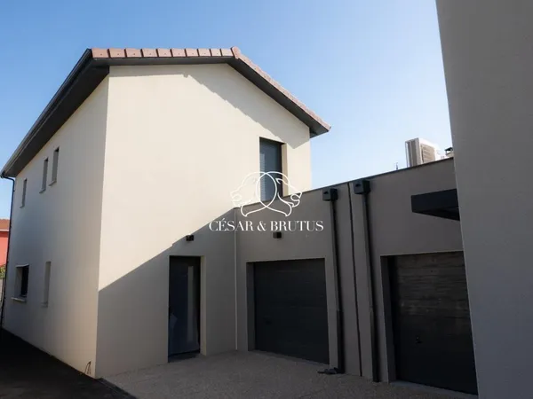Vends maison neuve - 112 m² - 5 pièces, 3 chambres - Vénissieux 69200