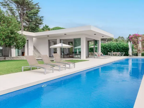 Villa 7 pièces 2270 m²