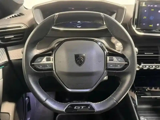 Peugeot 208 e- 156ch gt — photo 10
