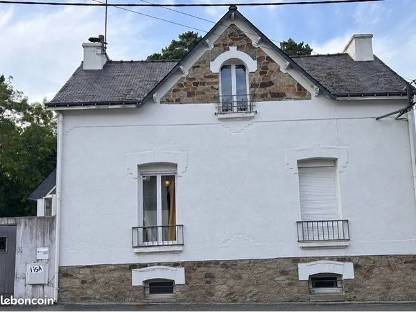 Maison de ville 112 m² - Centre-ville d'Auray (56) - Jardin 453 m² - Sans frais d'agence