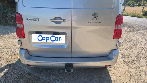 Peugeot Expert Fourgon 2.0 BlueHDi 177 EAT6 - Premium Pack – 2017 – 143631 km – Diesel – Boîte Automatique — photo 31