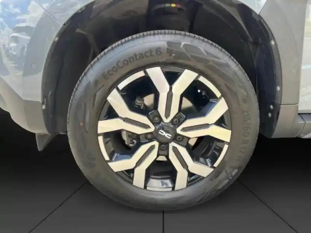 Dacia Duster 1.3 tce 150ch fap  journey 4x2 edc — photo 26