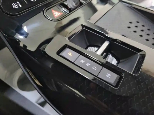 Citroën C5 Aircross hybride 145 ch e-dcs6 — photo 14