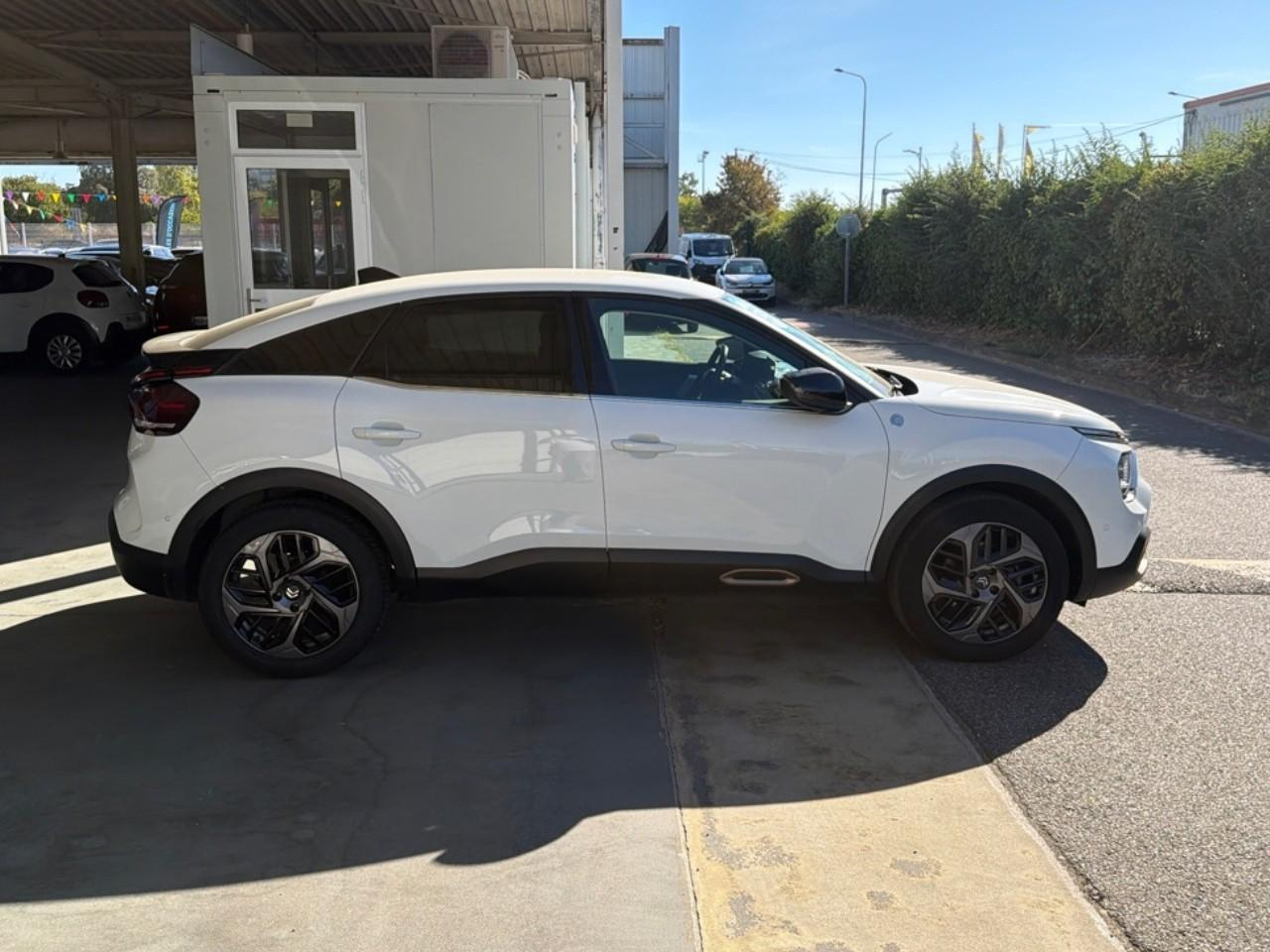 Citroën C4 bluehdi 130 s&s eat8 c-series — photo 4
