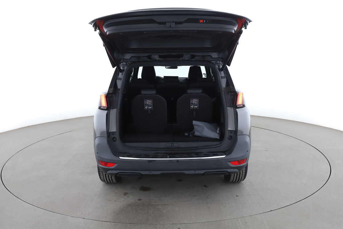 Peugeot 5008 1.2 Hybrid Allure Pack e-DCS6 — photo 15