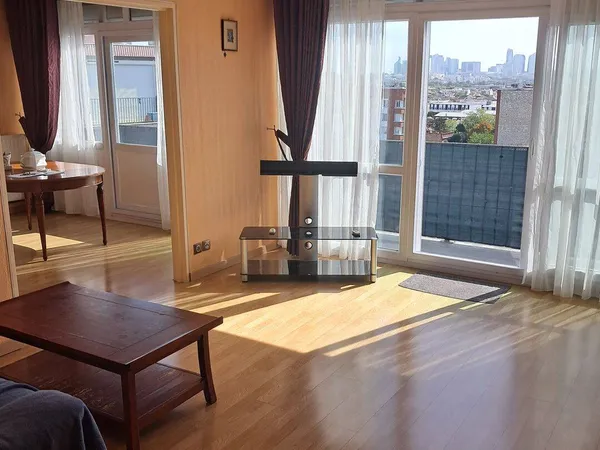 Appartement 1 pièce 74 m²