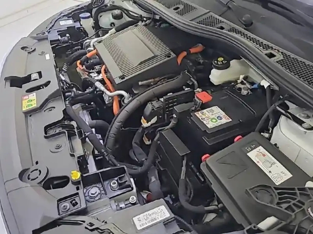 Peugeot 208 electrique 50 kwh 136 — photo 47