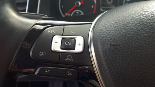 Volkswagen Polo 1 TSI 115 - R-Line – 2018 – 129202 km – Essence – Boîte Automatique — photo 11