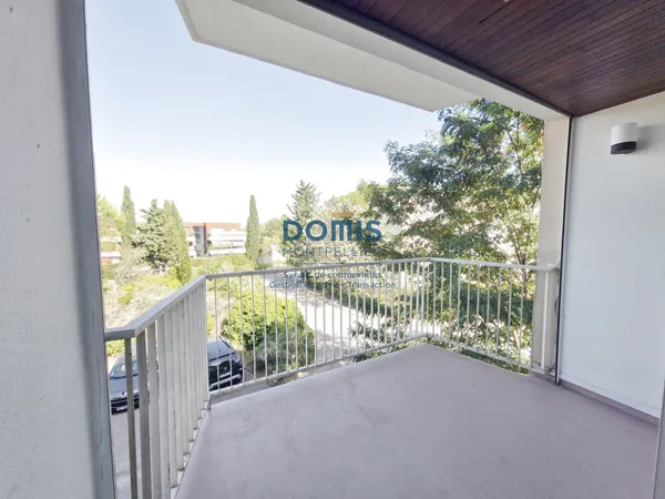 À vendre Beau T2 de 40 m2 avec terrasse et parking Montp