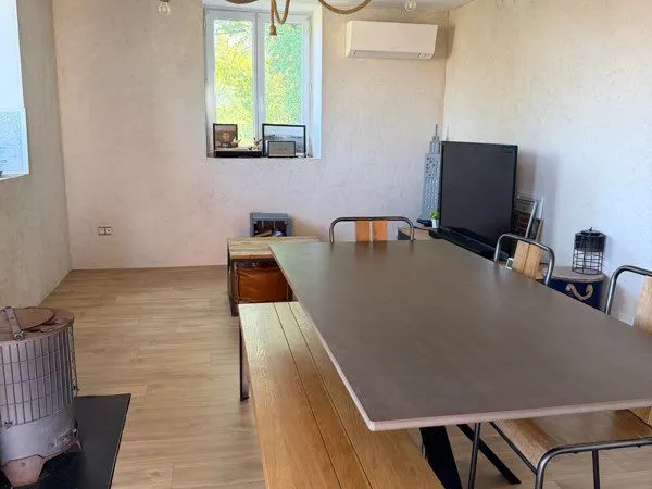 Ensemble immobilier avec maison habitable et corps de ferme à rénover