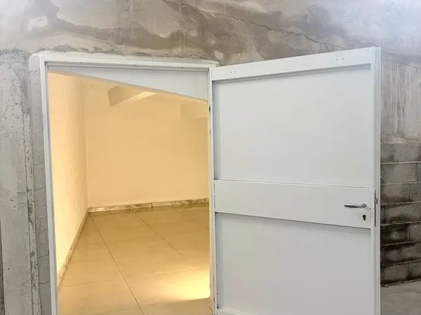 LOCAL DE STOCKAGE HAUT DE GAMME - Marseille 12e