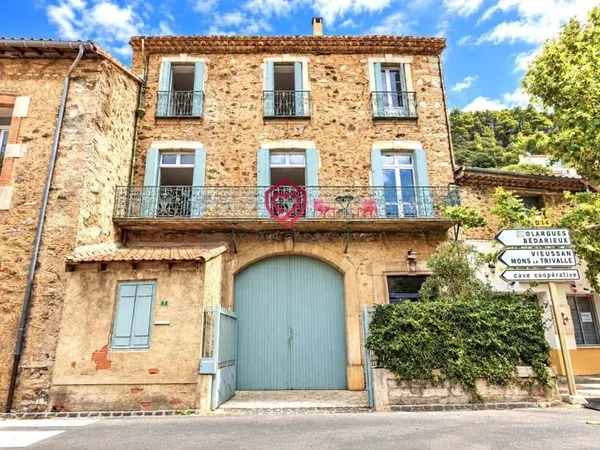 Belle maison de caractère en pierre avec 4 chambres et ancienne cave viticole - Roquebrun, Hérault