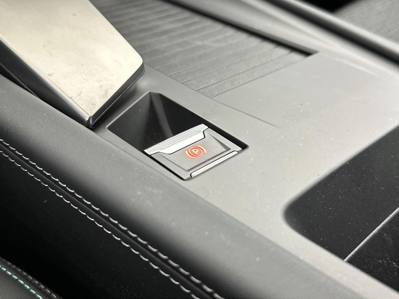 Peugeot 308 sw puretech 130ch s&s eat8 allure pack — photo 31