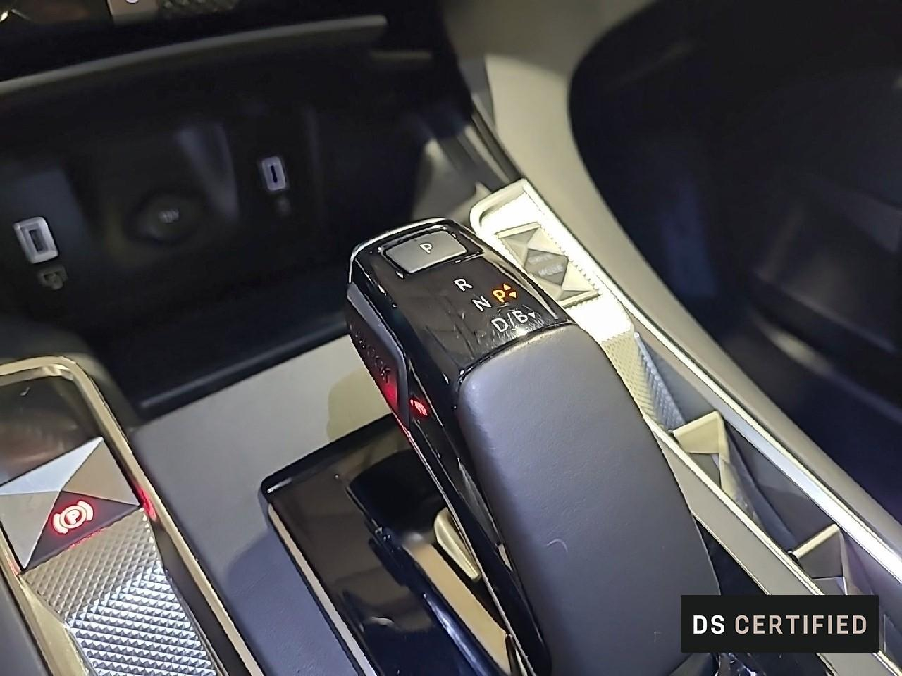 Ds Ds 7 crossback hybride rechargeable e-tense 225 eat8 opera — photo 17