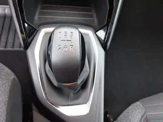 Peugeot 208 puretech 75 s&amp;s bvm5 — photo 14