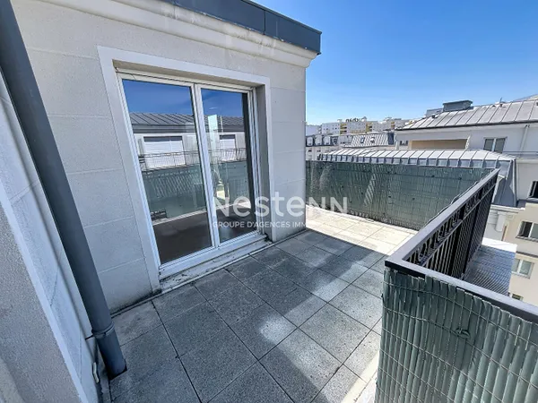 Appartement 3 pièces dernier étage avec terrasse à vendre à Issy-les-Moulineaux