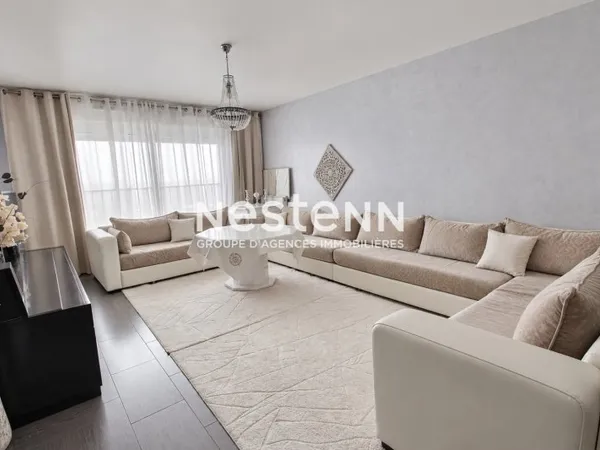 VÉNISSIEUX - APPARTEMENT T4 DE 84 M² - 3 CHAMBRES - CAVE - GRANDES TERRES - PROCHE TRAMWAY