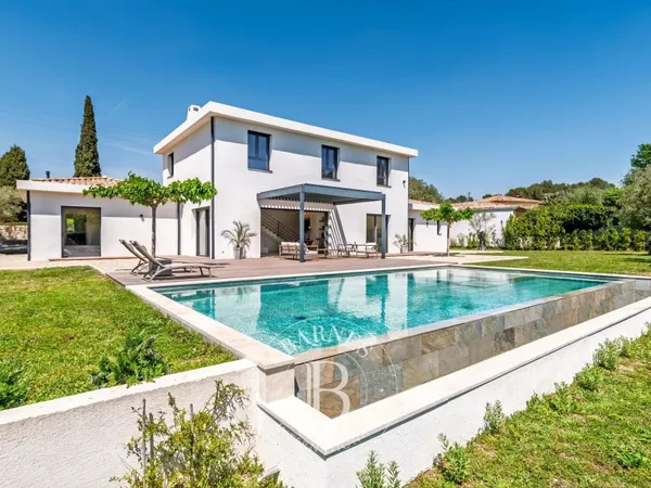 Roquefort-Les-Pins - Quartier résidentiel très prisé au calme - Villa contemporaine neuve aux finiti