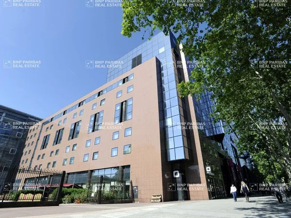 Bureaux 334 m²