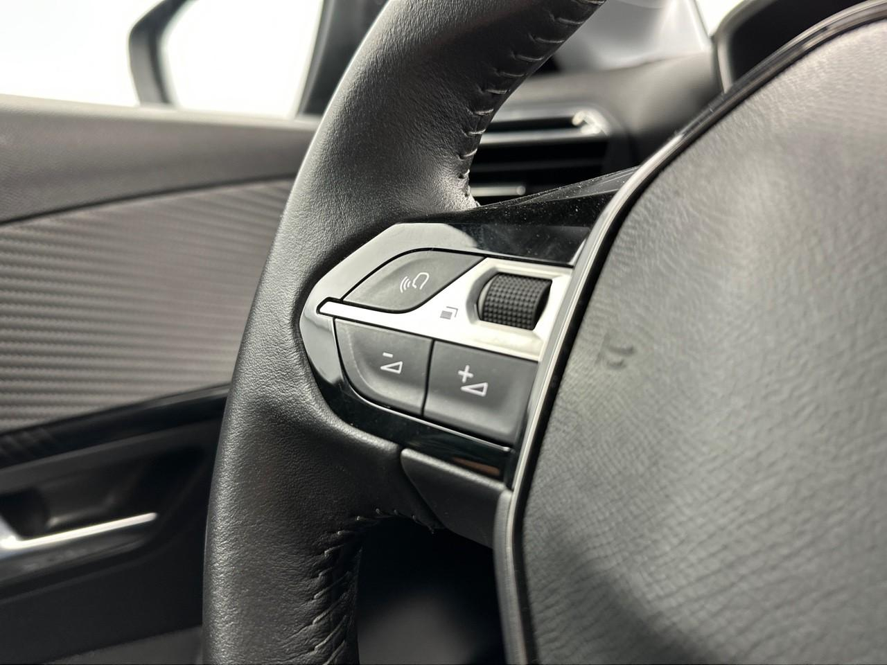 Peugeot 208 puretech 100 s&s bvm6 style — photo 17