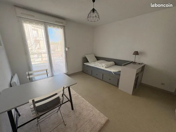 Studio 1 pièce 19 m²