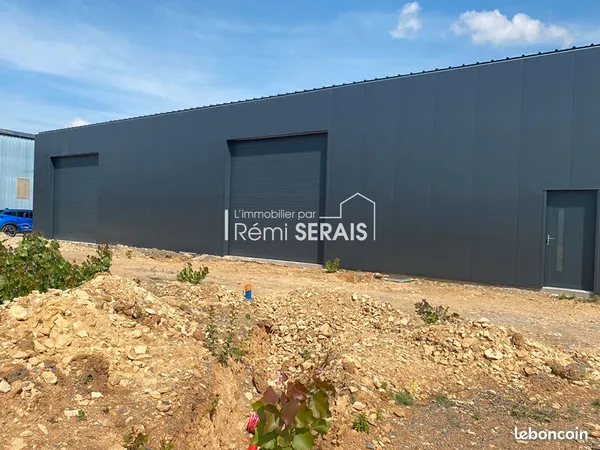 Local 93 m² POTIGNY