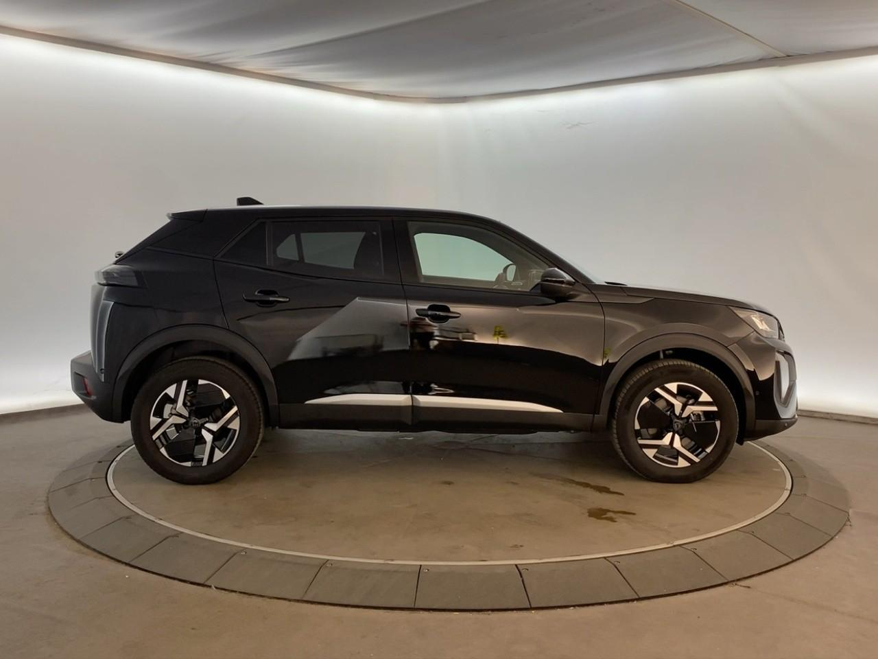 Peugeot 2008 hybrid 145 ch e-dcs6 allure — photo 4