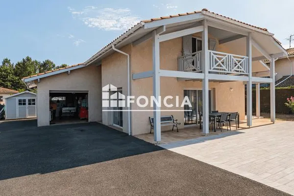 Maison 5 pièces 140 m²