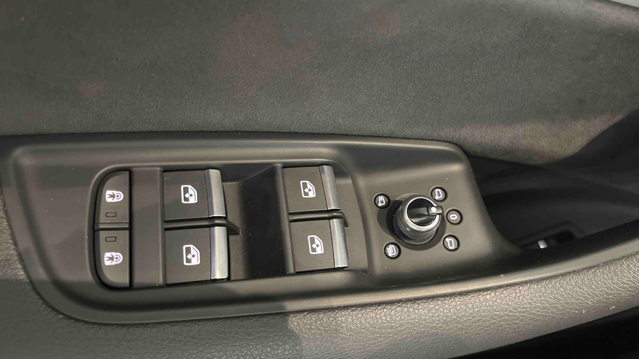 Audi Q7 60 TFSI e 462 Tiptronic 8 Quattro — photo 17
