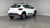 Dacia Sandero 1.0 TCe 90ch Stepway Confort -22 — photo 5