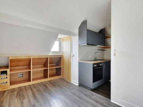 Studio 1 pièce 11 m²