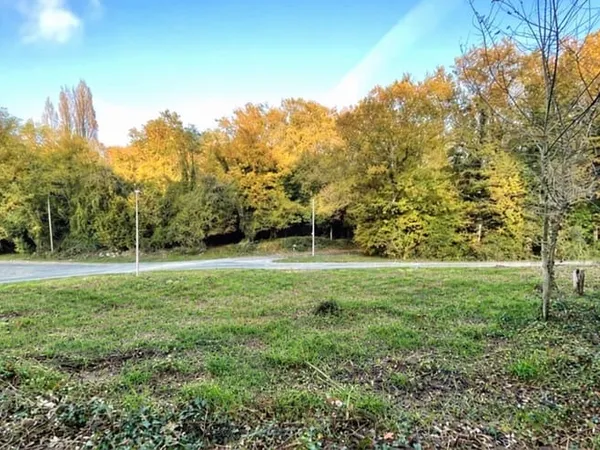 Terrain à vendre BUSSAC SUR CHARENTE (17)